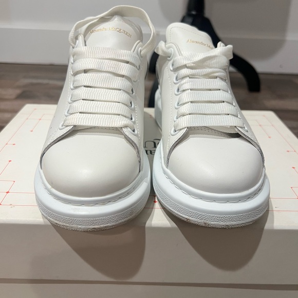 Alexander McQueen Women White Sneakers - Picture 4 of 9